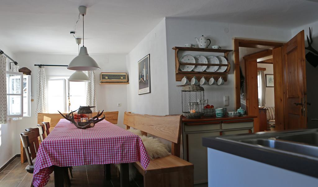 Schwadenguetl Villa Gosau Room photo